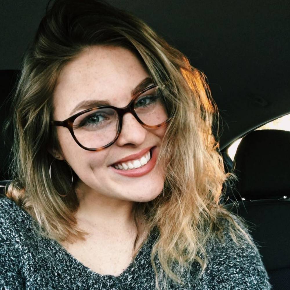 Meet your Posher, Annalaura